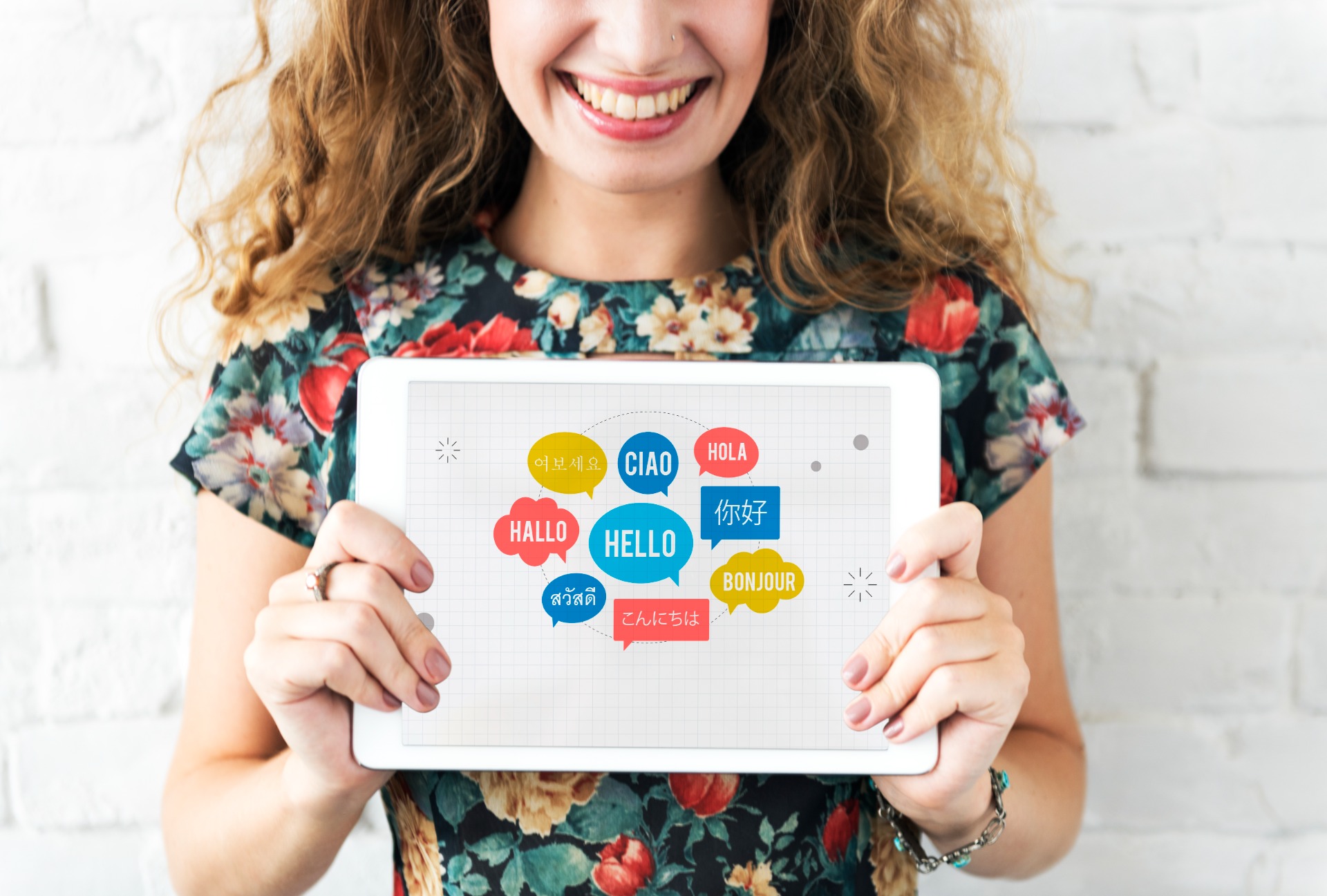 "Domina Euskera, Inglés, Francés o Castellano con un Método Personalizado y Clases Adaptadas a Tus Necesidades. Ya sea en Grupo o Individualmente, ¡Avanza Rápido y Sin Estrés en Hiru Prestakuntza! Reserva tu Plaza Hoy."